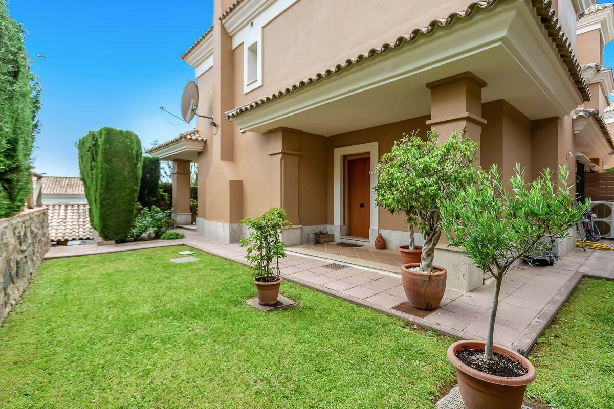 Villa for sale in Marbella, Santa Clara Golf Villa for sale in Marbella, Santa Clara Golf
