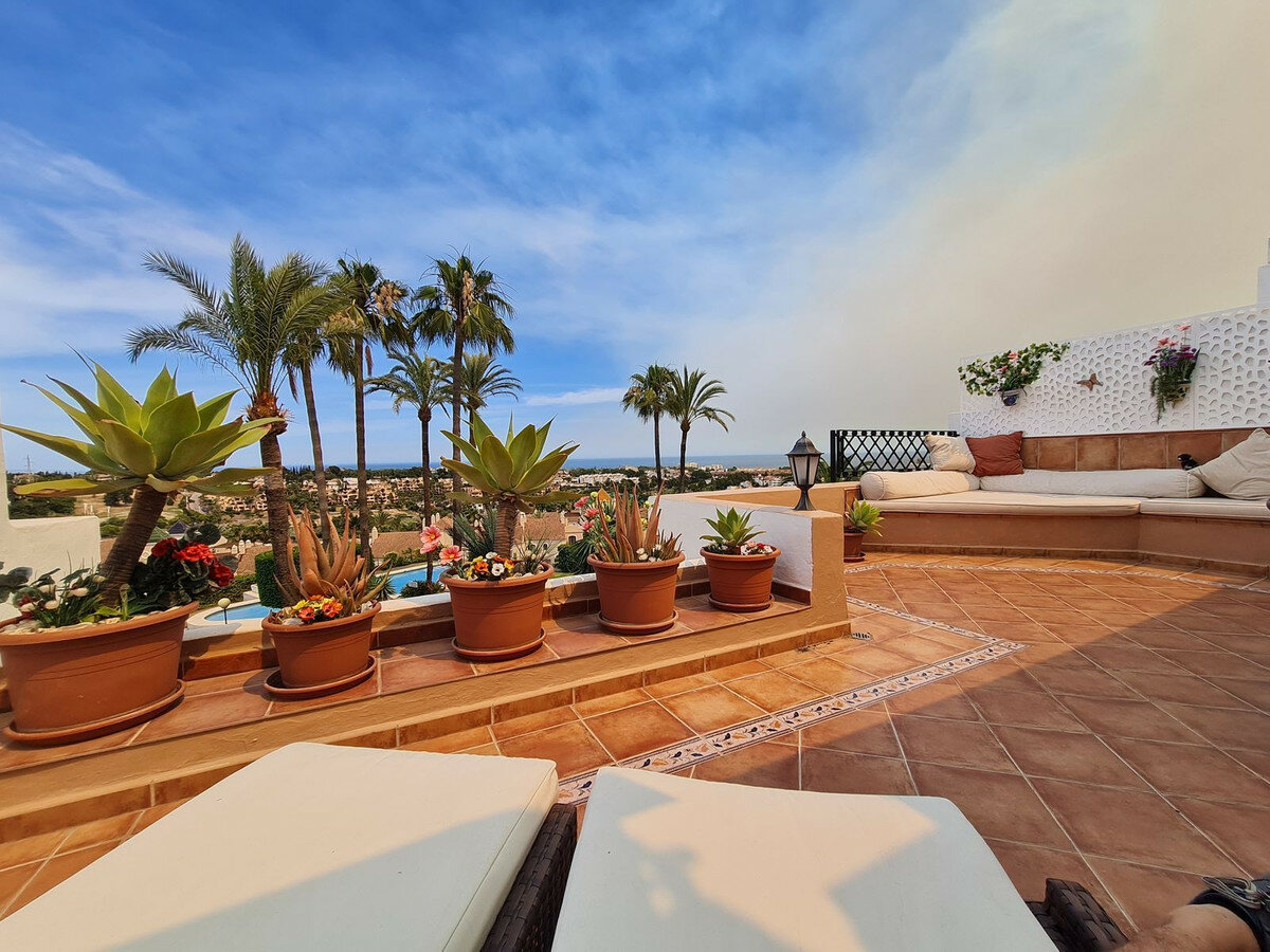Penthouse for sale in Estepona, El Paraiso Penthouse for sale in Estepona, El Paraiso