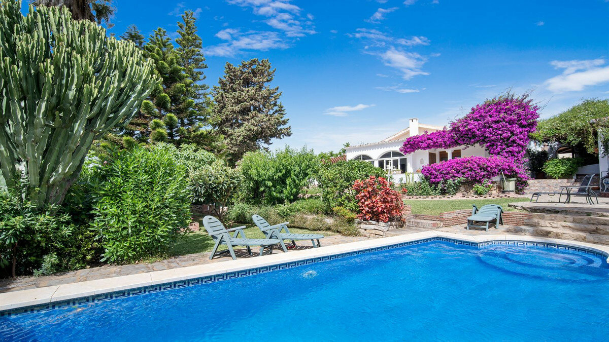 Villa for sale in Estepona Villa for sale in Estepona