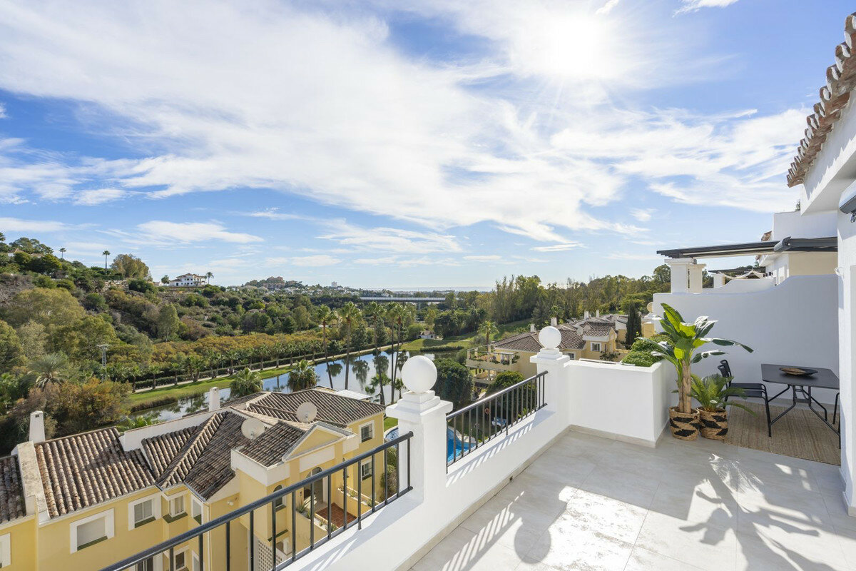 Penthouse for sale in Benahavis, La Quinta Penthouse for sale in Benahavis, La Quinta