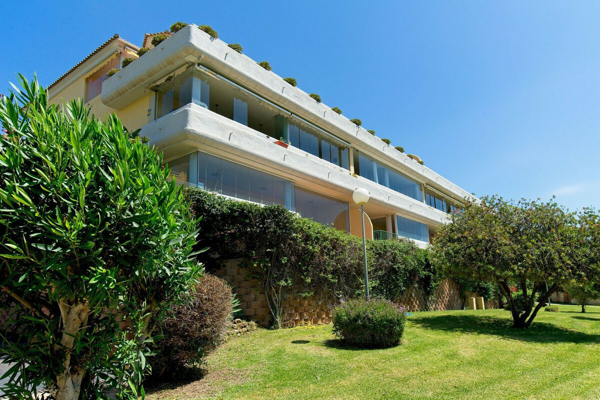 Apartment for sale in Marbella, Cabopino Apartment for sale in Marbella, Cabopino