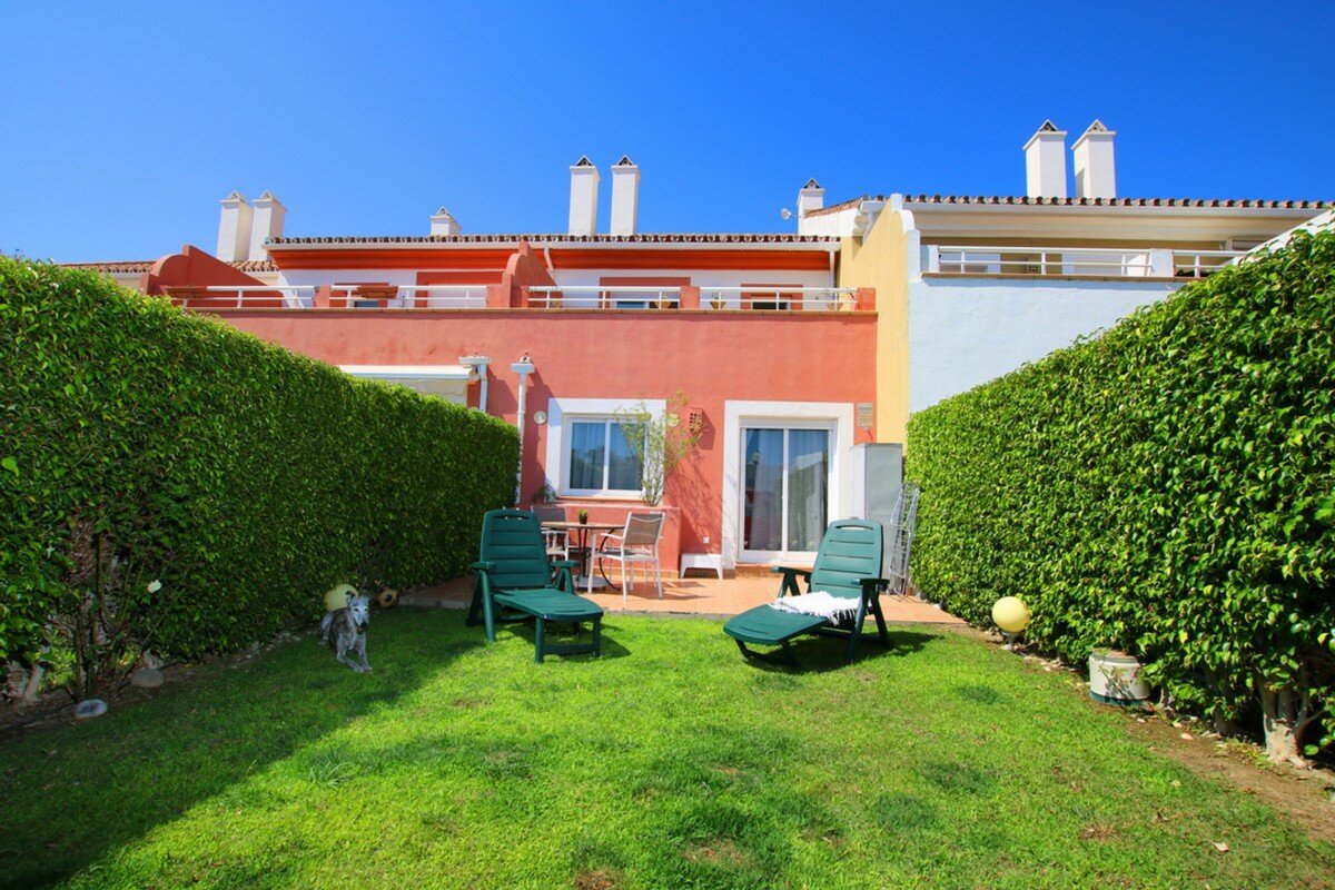 Villa for sale in Estepona Villa for sale in Estepona