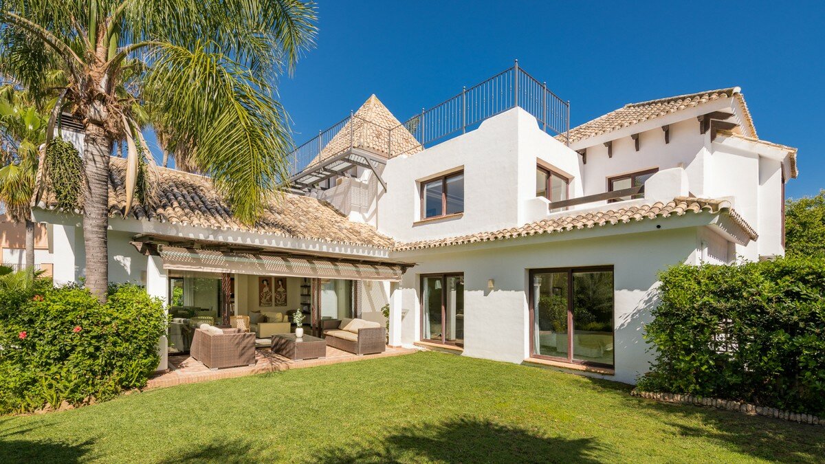 Villa for sale in Marbella, El Rosario Villa for sale in Marbella, El Rosario