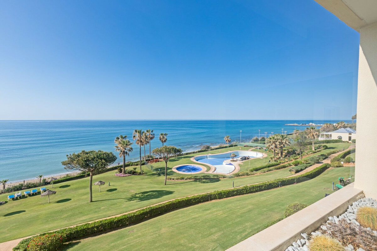 Apartment for sale in Marbella, Cabopino Apartment for sale in Marbella, Cabopino
