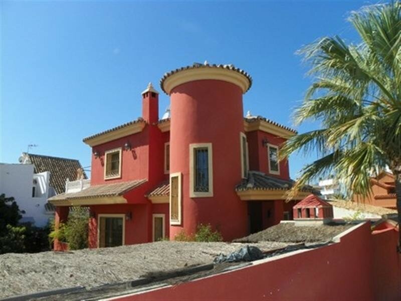 Villa for sale in Marbella, Las Chapas Villa for sale in Marbella, Las Chapas