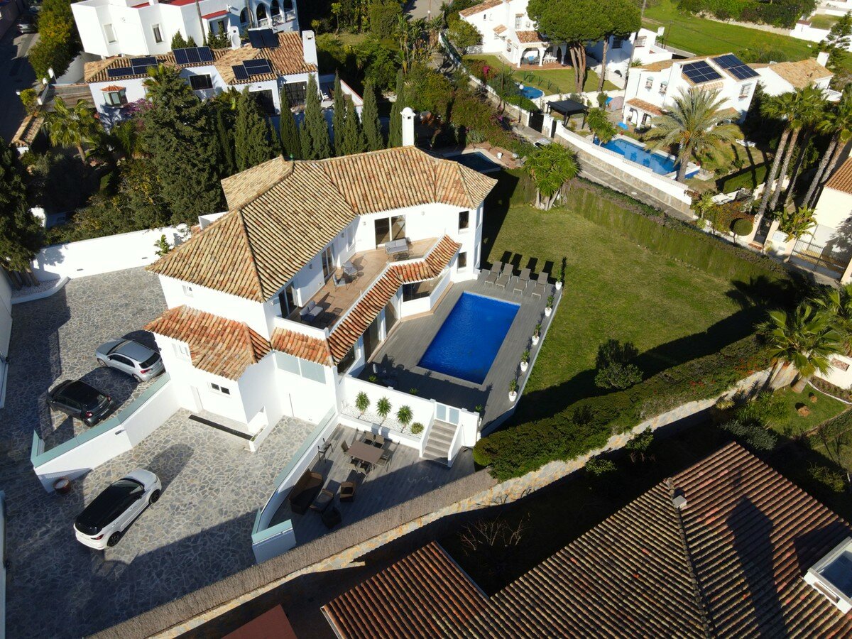 Villa for sale in Estepona Villa for sale in Estepona