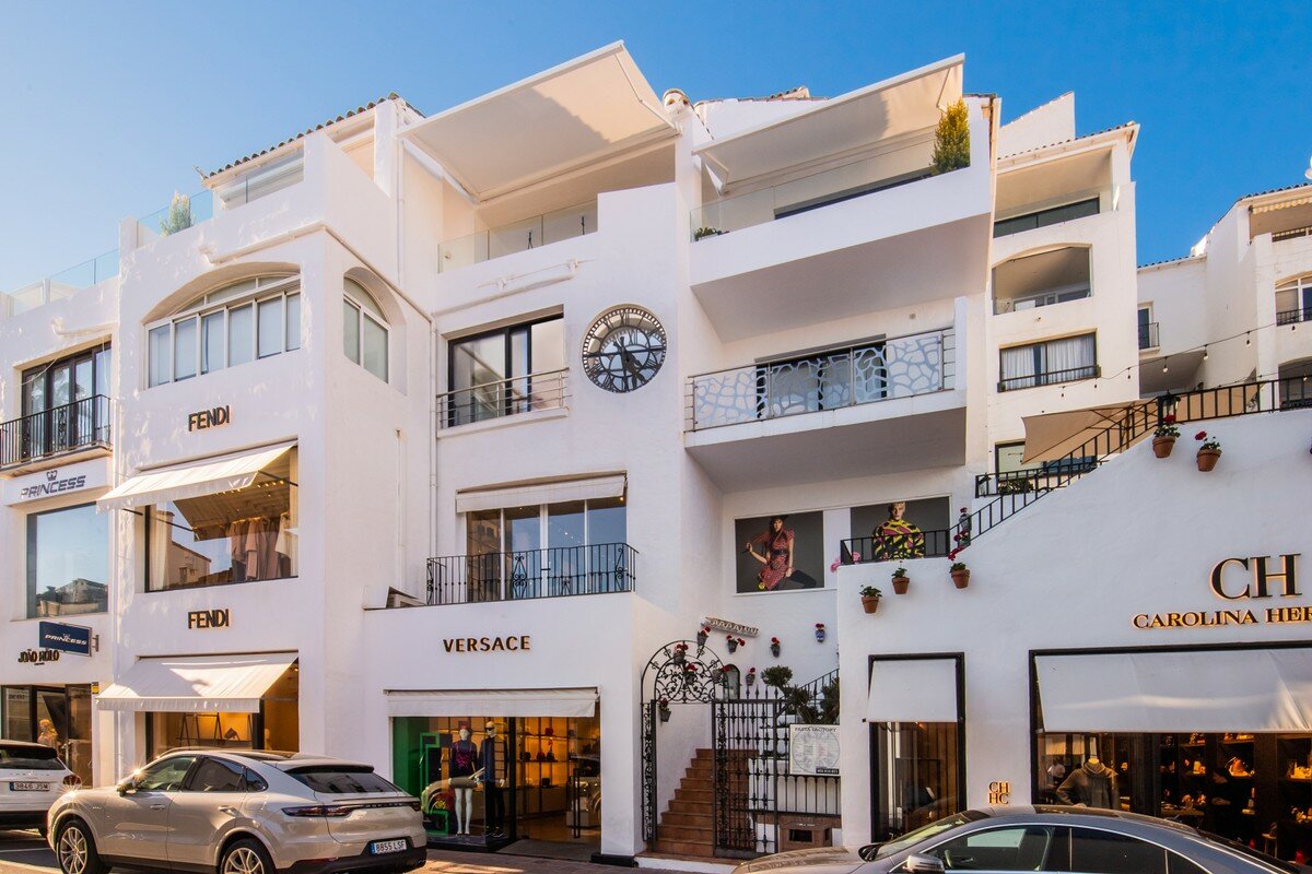 Apartment for sale in Marbella, Puerto Banus Apartment for sale in Marbella, Puerto Banus