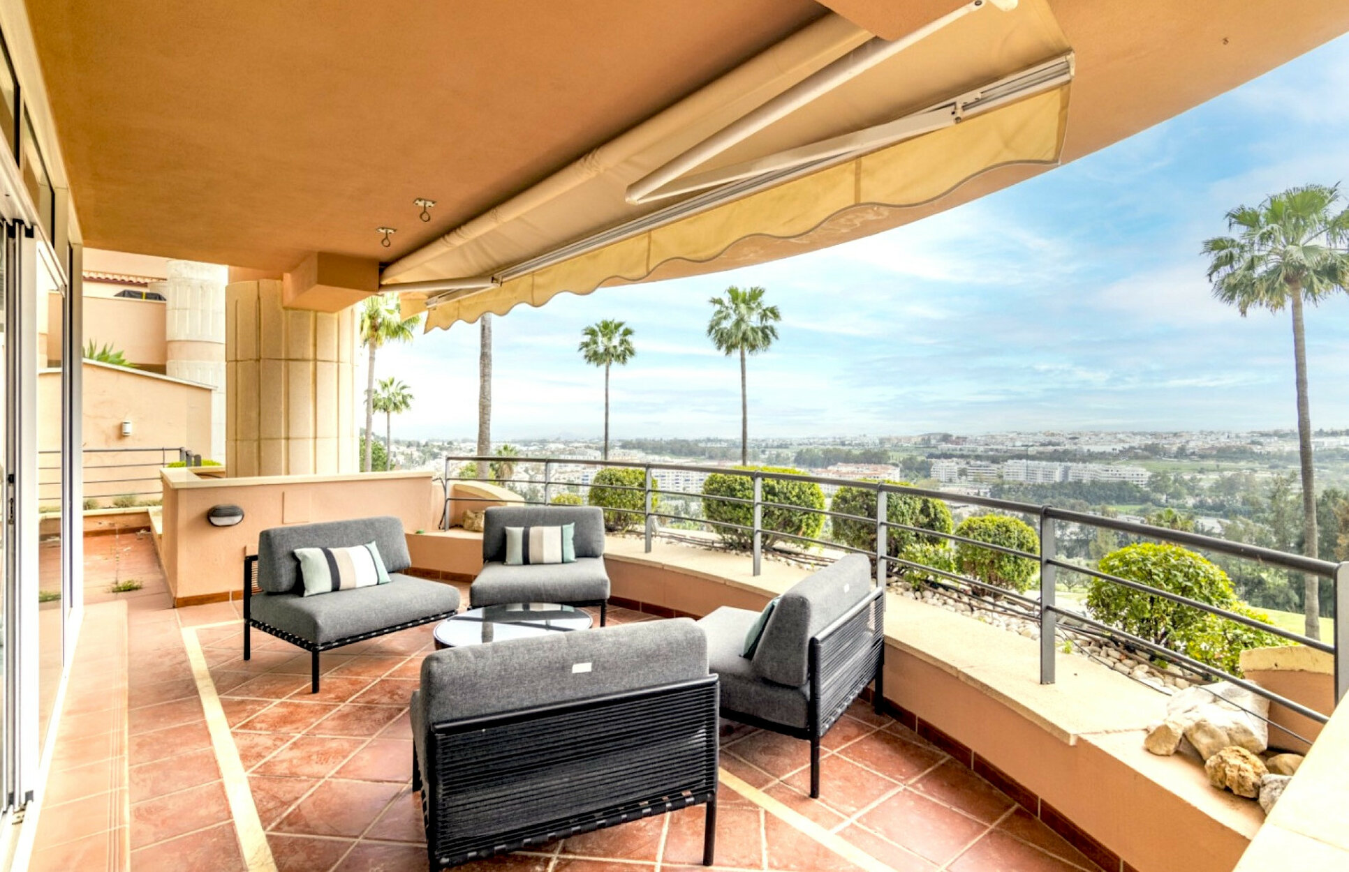 Apartment for sale in Marbella, Magna Marbella Apartment for sale in Marbella, Magna Marbella