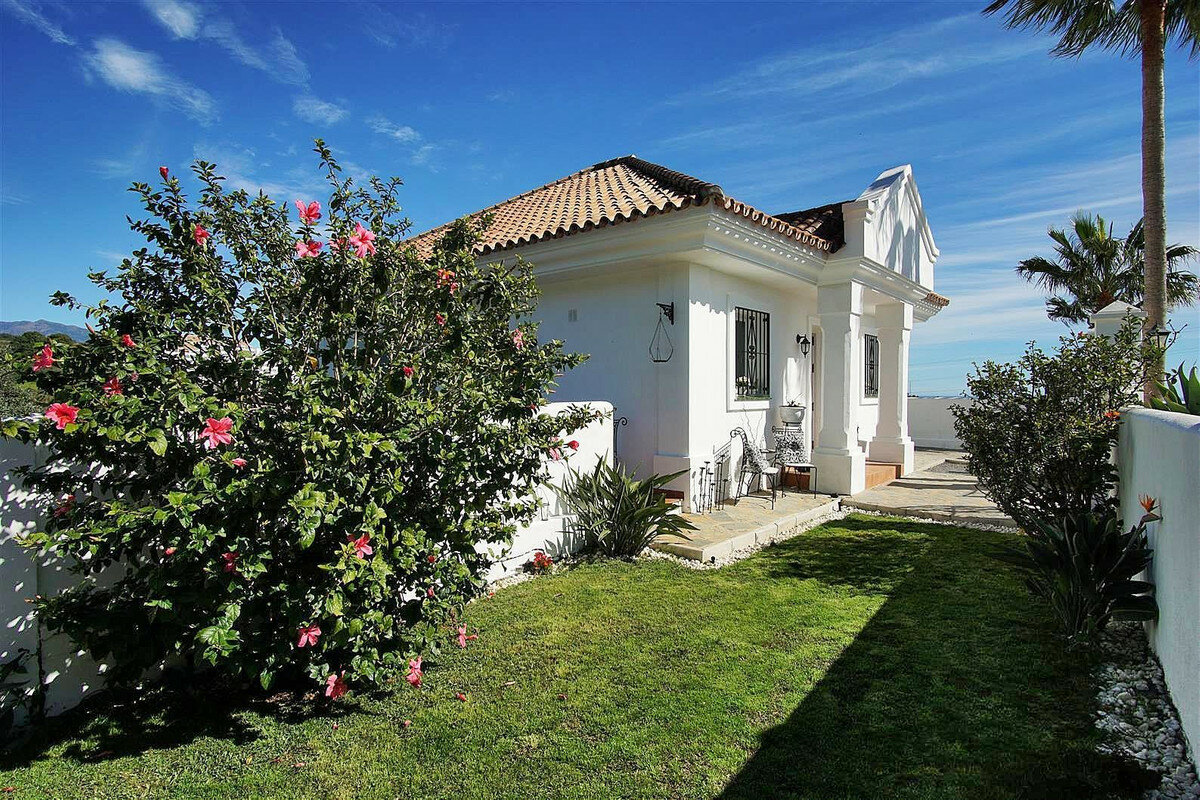 Villa for sale in Estepona Villa for sale in Estepona