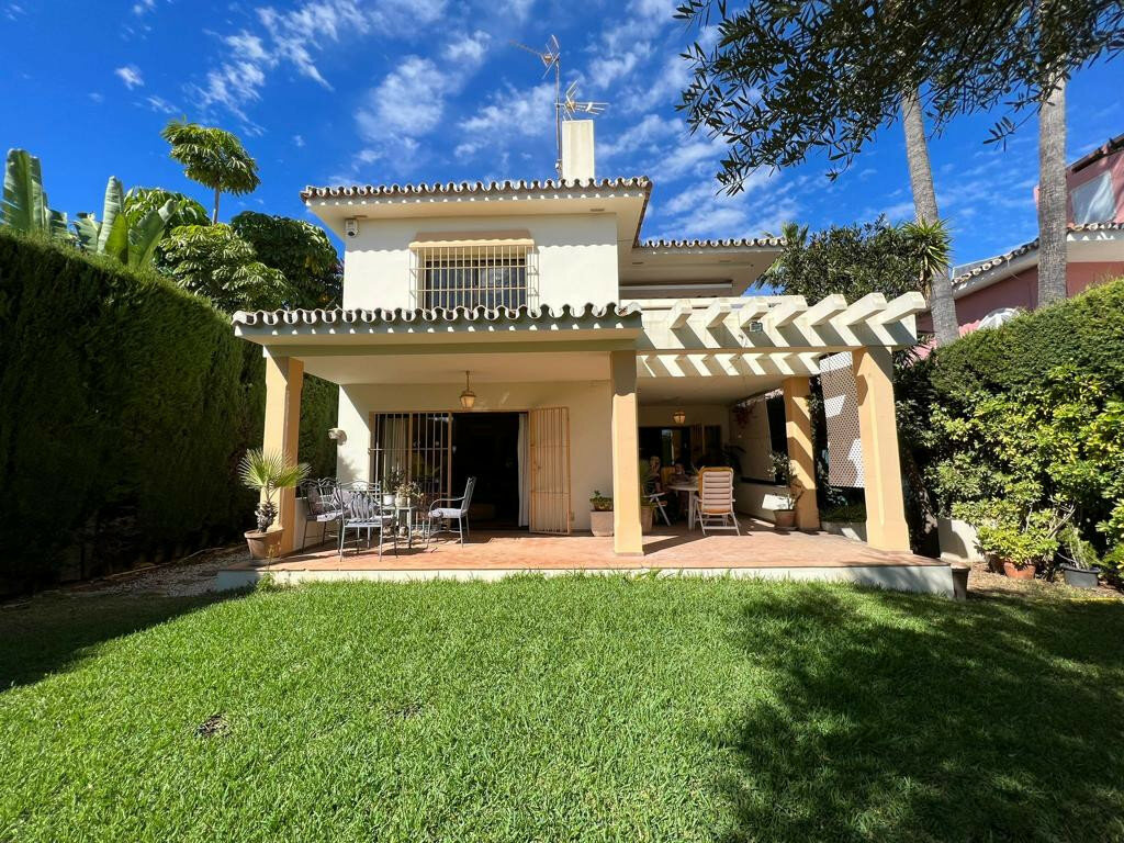 Villa for sale in Marbella, El Higueral Villa for sale in Marbella, El Higueral