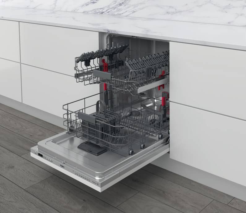 lave-vaisselle encastrable ouvert