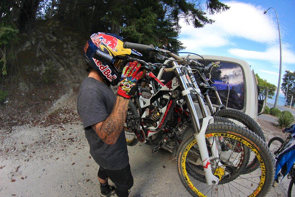 Andreu_Lacondeguy_bike_rack_NZ_by_Nick_Pescetto