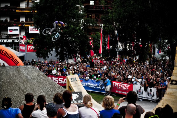 RS1863_20110709_Airstrike_BAUSE-13