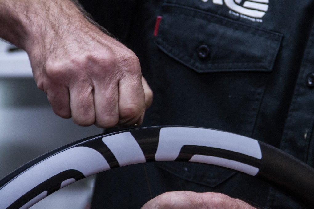 enve-carbon-wheels-dirt-box-4