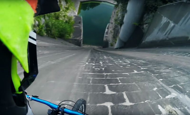 Staumauer DH Abfahrt
