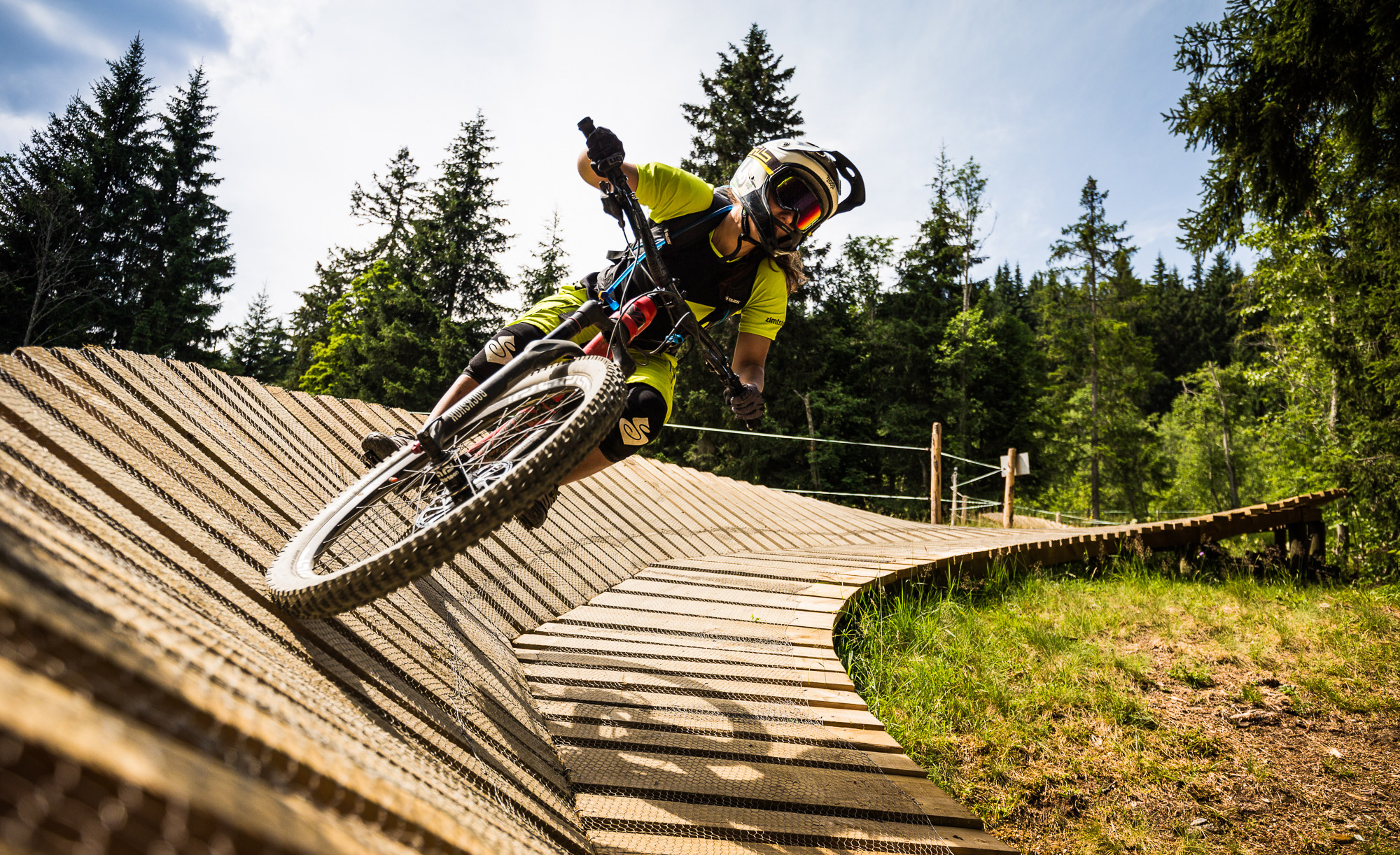 YT Capra CF Comp Test