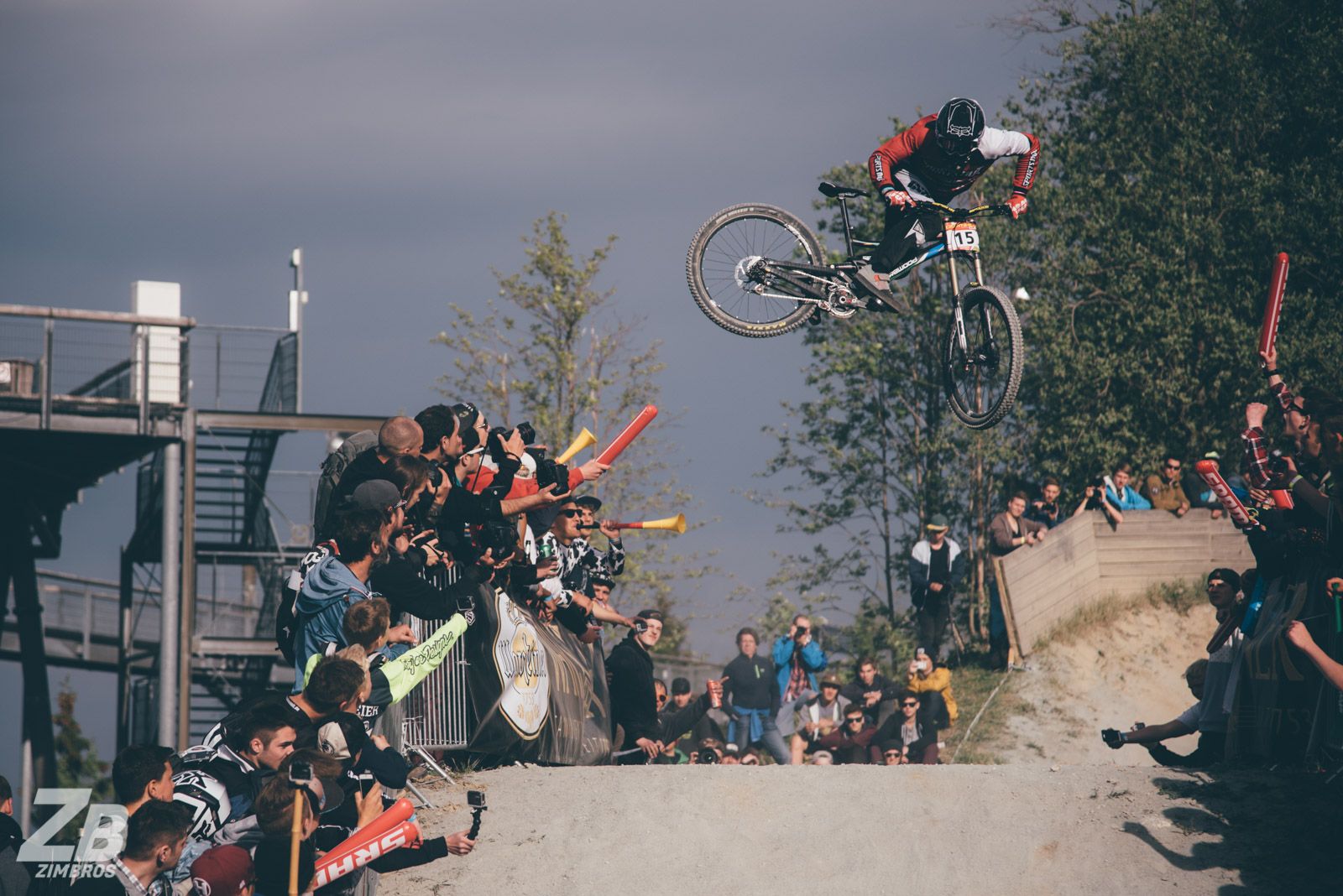 "Am Ende des Tages mache ich das - weil ich das Biken liebe." - Sam Bull