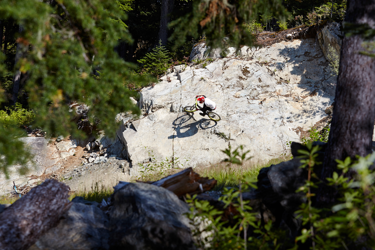 Felsiger Wallride in Whistler - Foto: Jannik Hammes