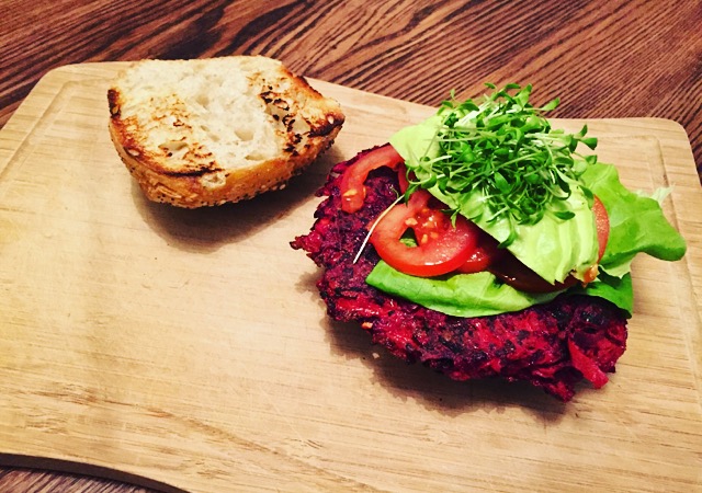 Fit durch den Winter mit dem deutschen Enduro Meister - Teil 1 Rote Beete Burger