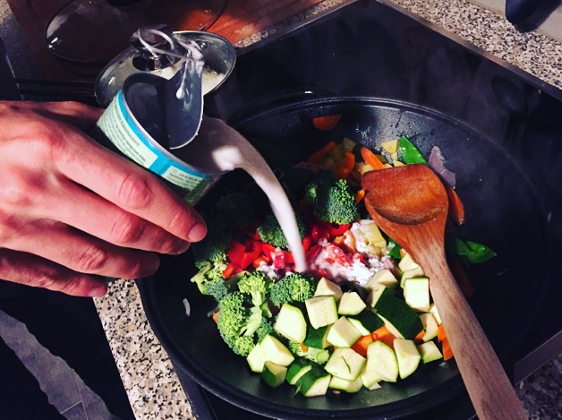 Kokosmilch dazu geben.