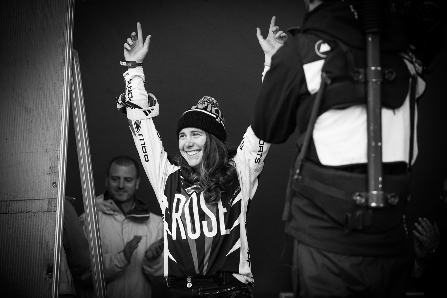 10. Katy Curd bleibt bei Rose.