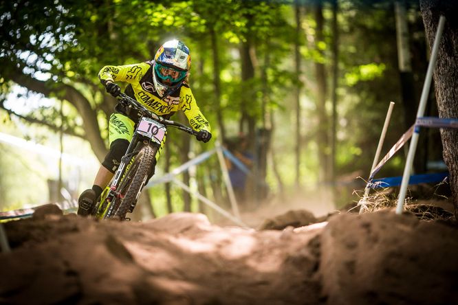 6. Myriam Nicole stays with Commencal.