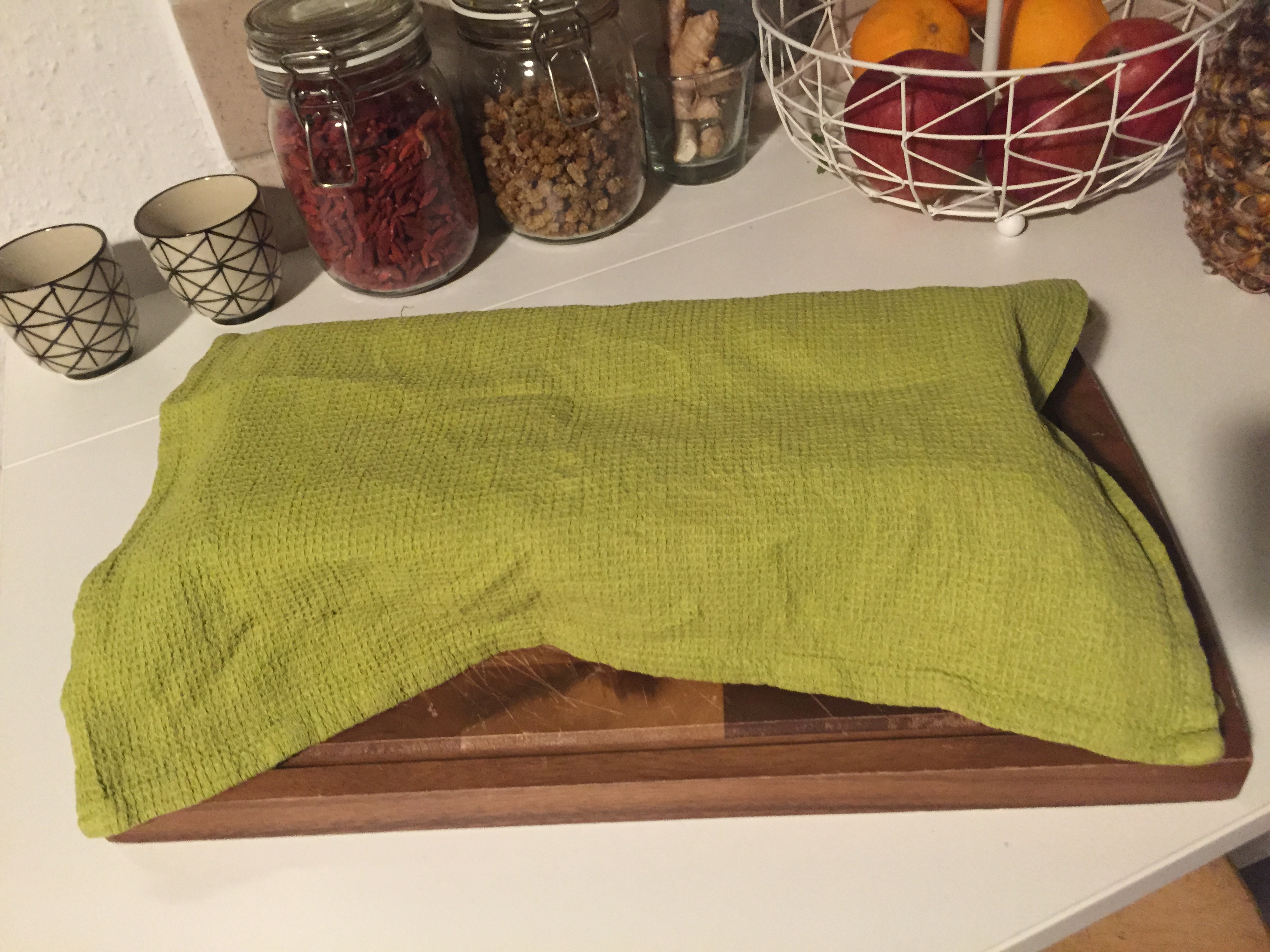 Bananenbrot - abkühlen lassen. Bananenbrot - abkühlen lassen.