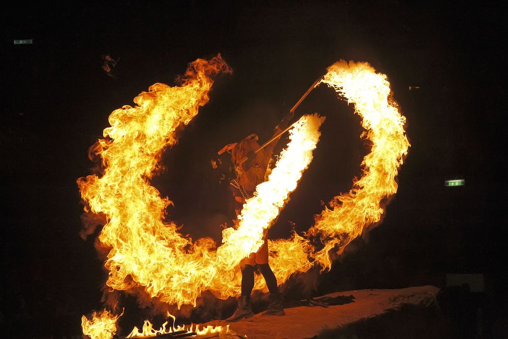 MOD_Vienna2016_Show_Presse_Yusura-FireWhipII_byPACOimages_0010