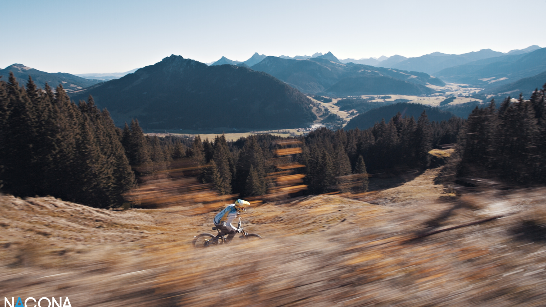 Benny Strasser in Action während der Filmproduktion im Allgäu.