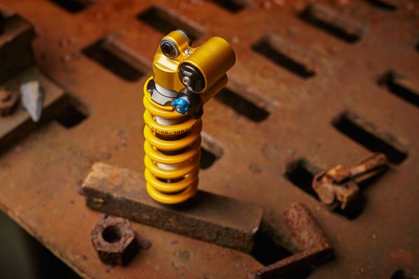 http---coresites-cdn.factorymedia.com-dirt_new-wp-content-uploads-2016-01-MG_3216-Ohlins-TTX