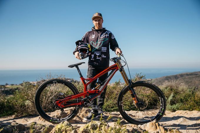 Aaron Gwin Downhill Mountainbike