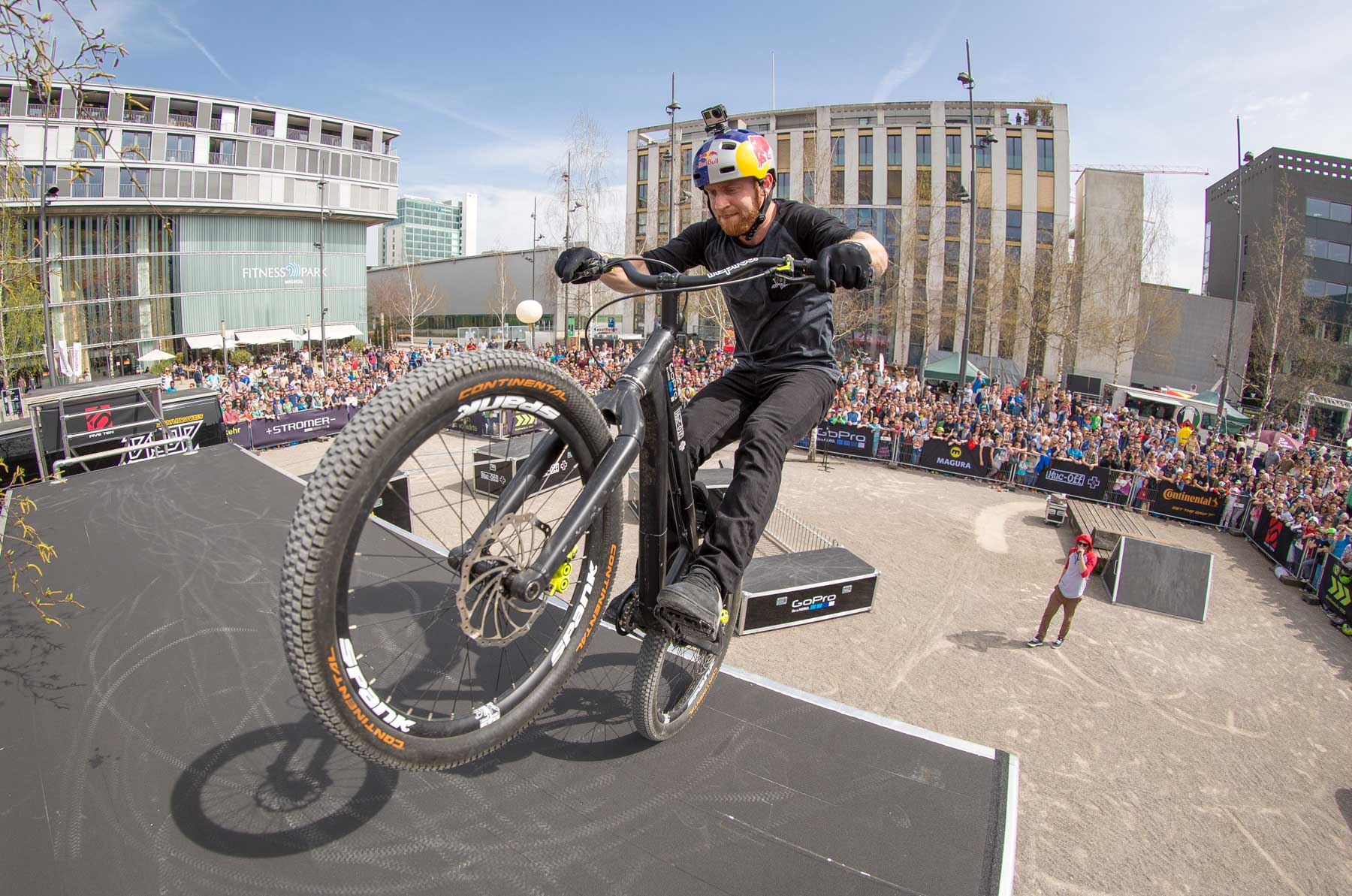 Danny_trailer_by_DaveMackison Danny MacAskill / Photo @ DaveMackison