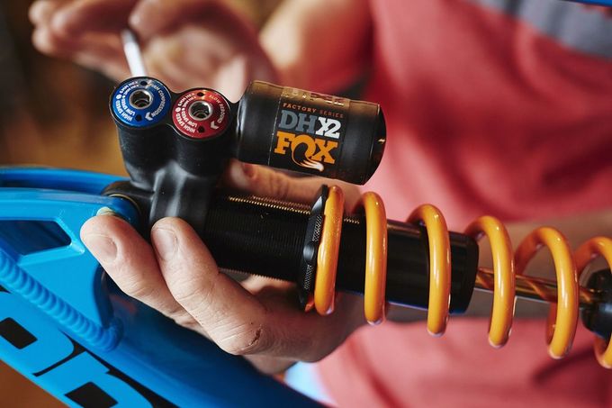 Feinjustierung der Fox DH X2 Suspension