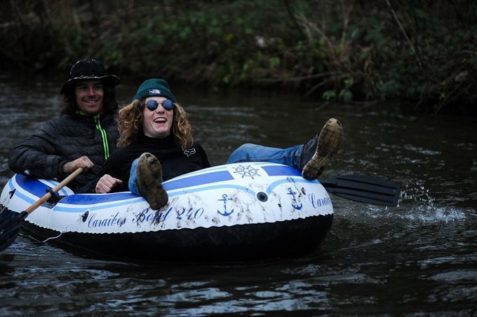 slice-british-pie-sam-dale-josh-lewis-5