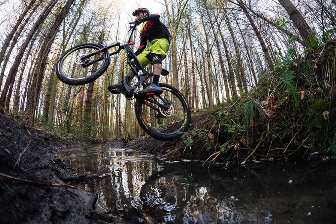 slice-british-pie-video-danny-hart-scott-mears-4