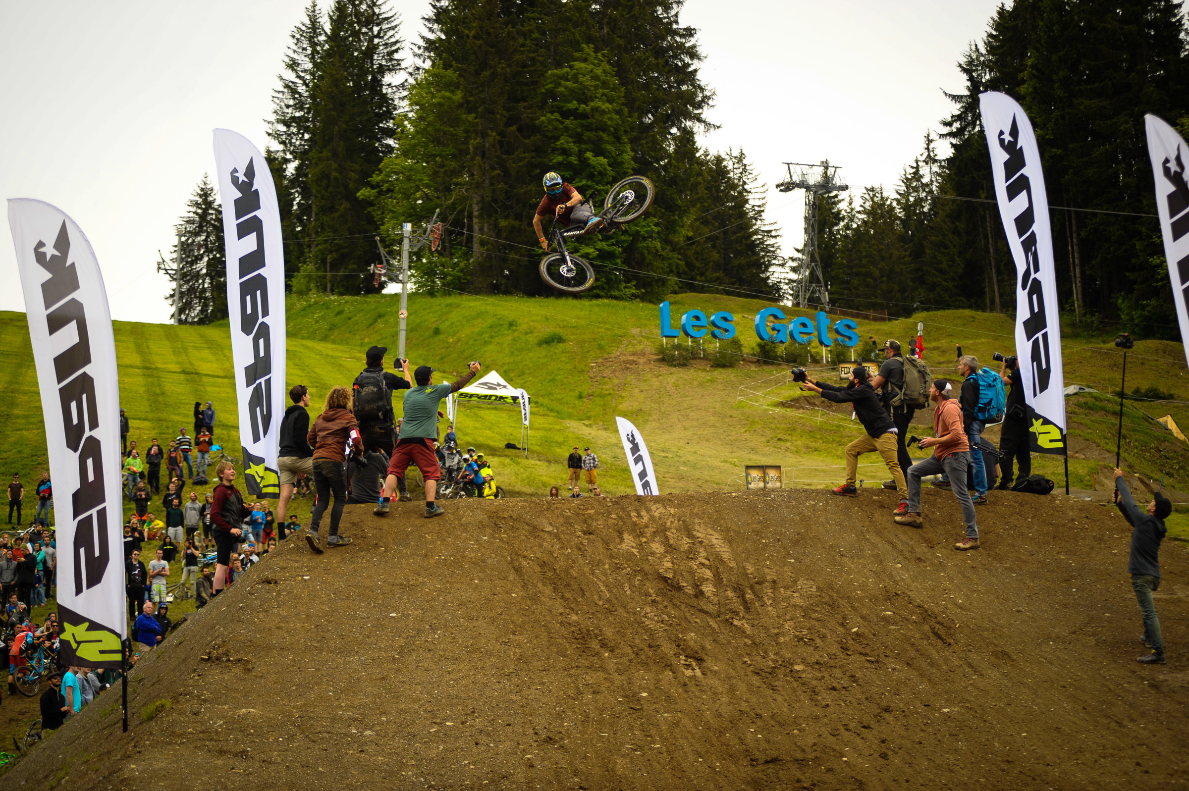 Crankworx whip off-30