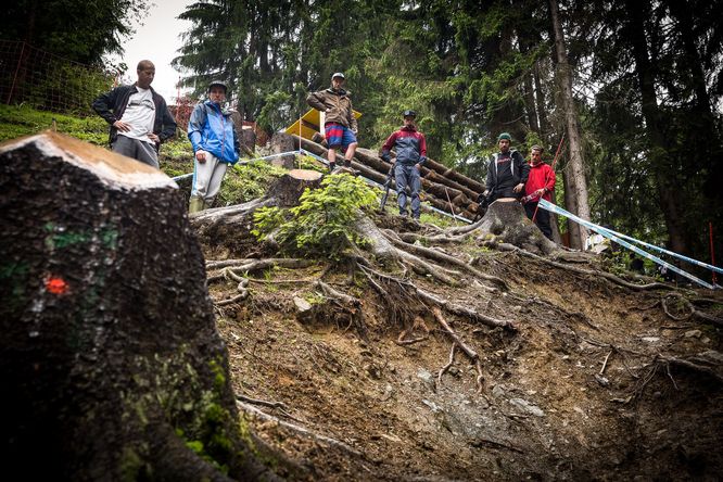 http---coresites-cdn.factorymedia.com-dirt_new-wp-content-uploads-2016-06-WC_Leogang_2016_82A0104