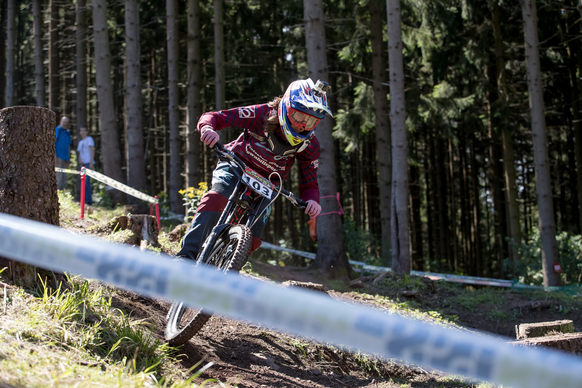 Roos ob den Beeck auf dem iXS German Downhill Cup 2016 in Ilmenau
