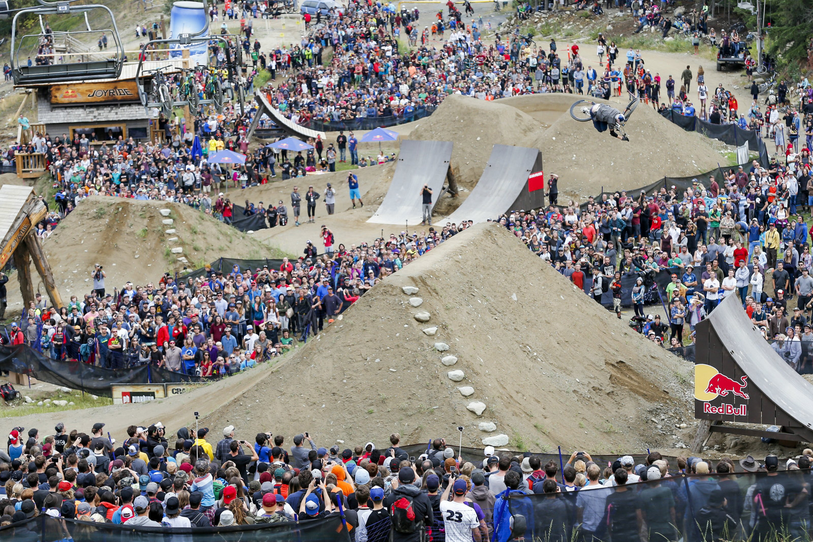 Thomas Genon performs a 360 table top at the Red Bull Joyride in Whistler, Canada on August 16th, 2015 // Jussi Grznar / Red Bull Content Pool