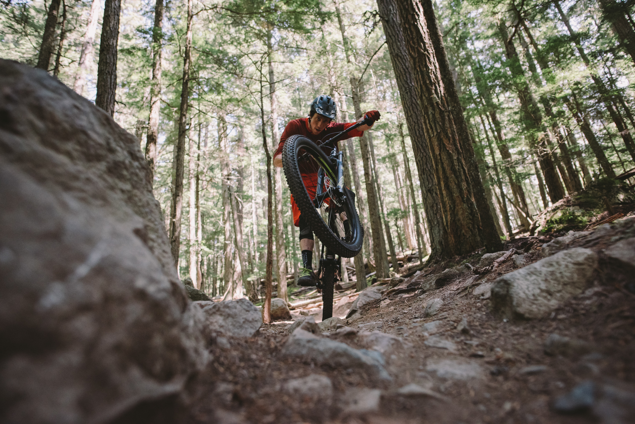 Powerwheelie von Eric Lawrenuk auf seinem Growler von Rocky Mountain