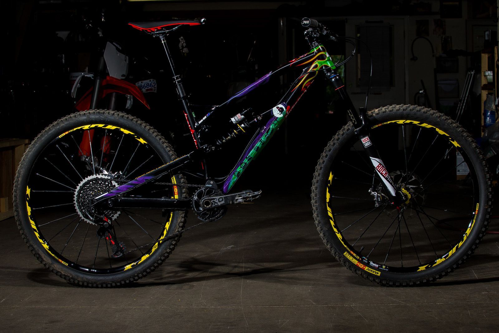 sam-hill-nukeproof-mega-grave-digger-1 Sam Hill Nukeproof Mega Grave Digger Endurobike