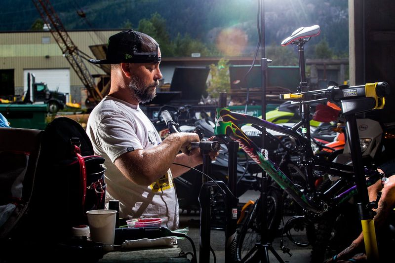 sam-hill-nukeproof-mega-grave-digger-7