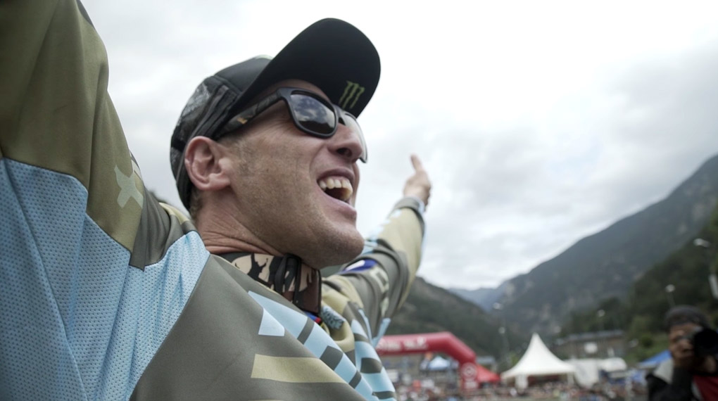 Das Ende einer Ära: in dieser Folge der "The Syndicate"-Videoreihe von Santa Cruz beendet Steve Peat seine Worldcupkarriere.