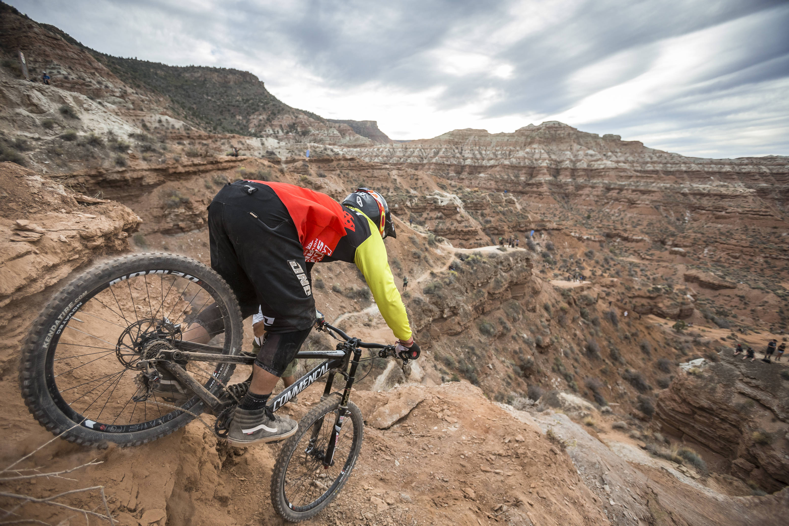 Dank eines sehr guten ersten Laufs hat Kyle Strait bei Red Bull Rampage 2016 zwar den 5. Platz belegt, aber sein zweiter Run lief nicht so ganz nach Plan.