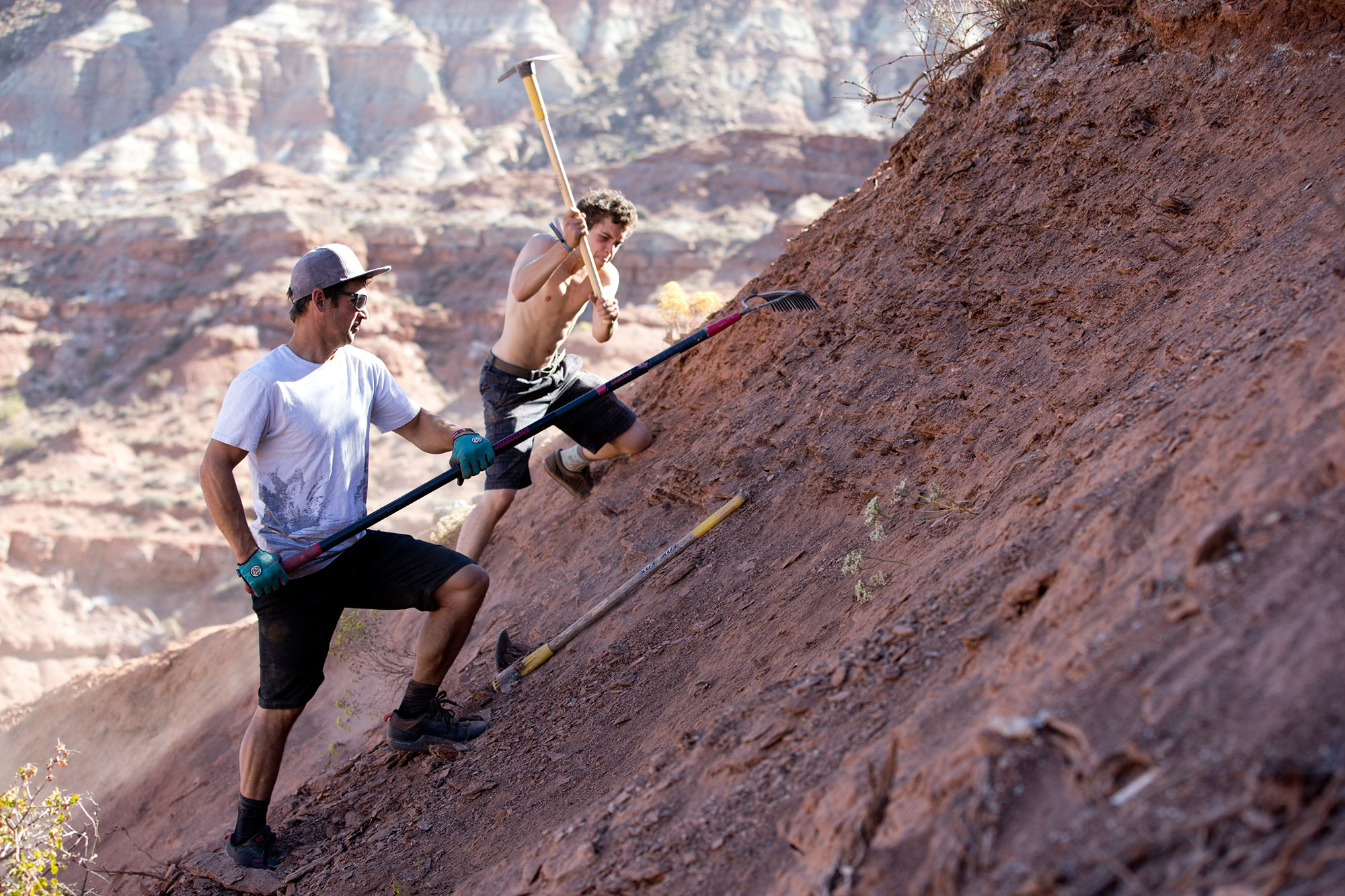 Red Bull Rampage 2015: Darren Berrecloth beim Präperieren seiner Line; Foto: John Gibson/Red Bull Content Pool