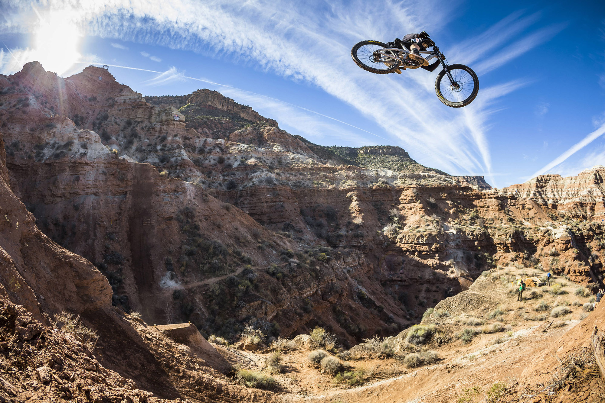 Red-Bull-Rampage-2016-Brandon-Semenuk-Steez Brandon Semenuk practices his line at Red Bull Rampage in Virgin, Utah; Foto: Garth Milan/Red Bull Content Pool