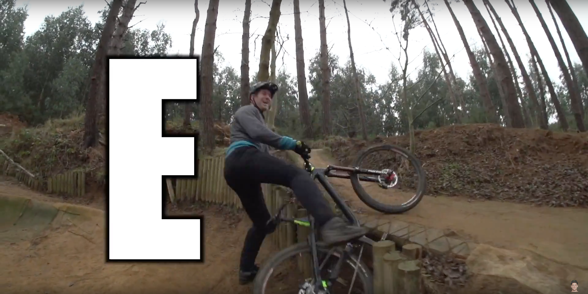 Sam Pilgrim und Tom Cardy sind zu einer Partie "Game of ENDURO" gegeneinander angetreten. Wer am Ende die Nase vorn hatte, erfährst du hier.