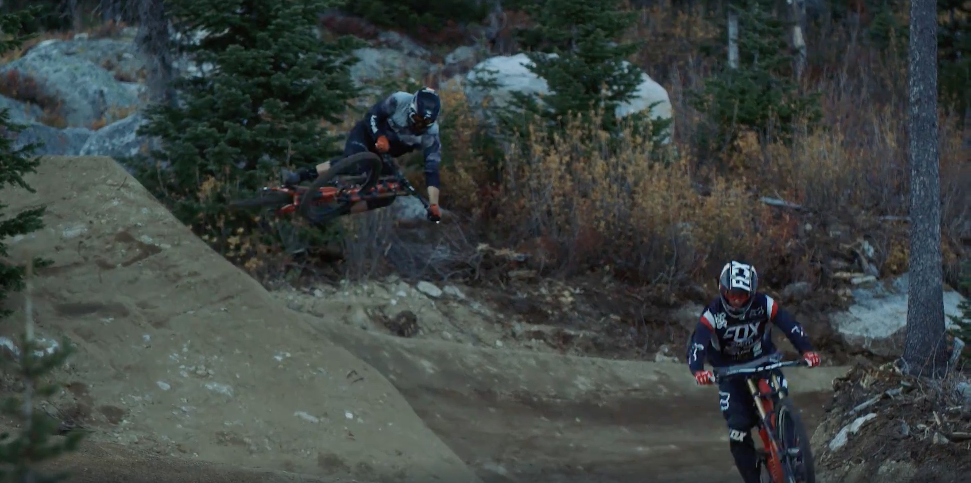 Dieses Freeridevideo mit Brett Rheeder, Carson Storch, Thomas Vanderham, Mitch Ropelato und den Gebrüdern Van Steenebergen solltest du nicht verpassen!Dieses Freeridevideo mit Brett Rheeder, Carson Storch, Thomas Vanderham, Mitch Ropelato und den Gebrüdern Van Steenebergen solltest du nicht verpassen!