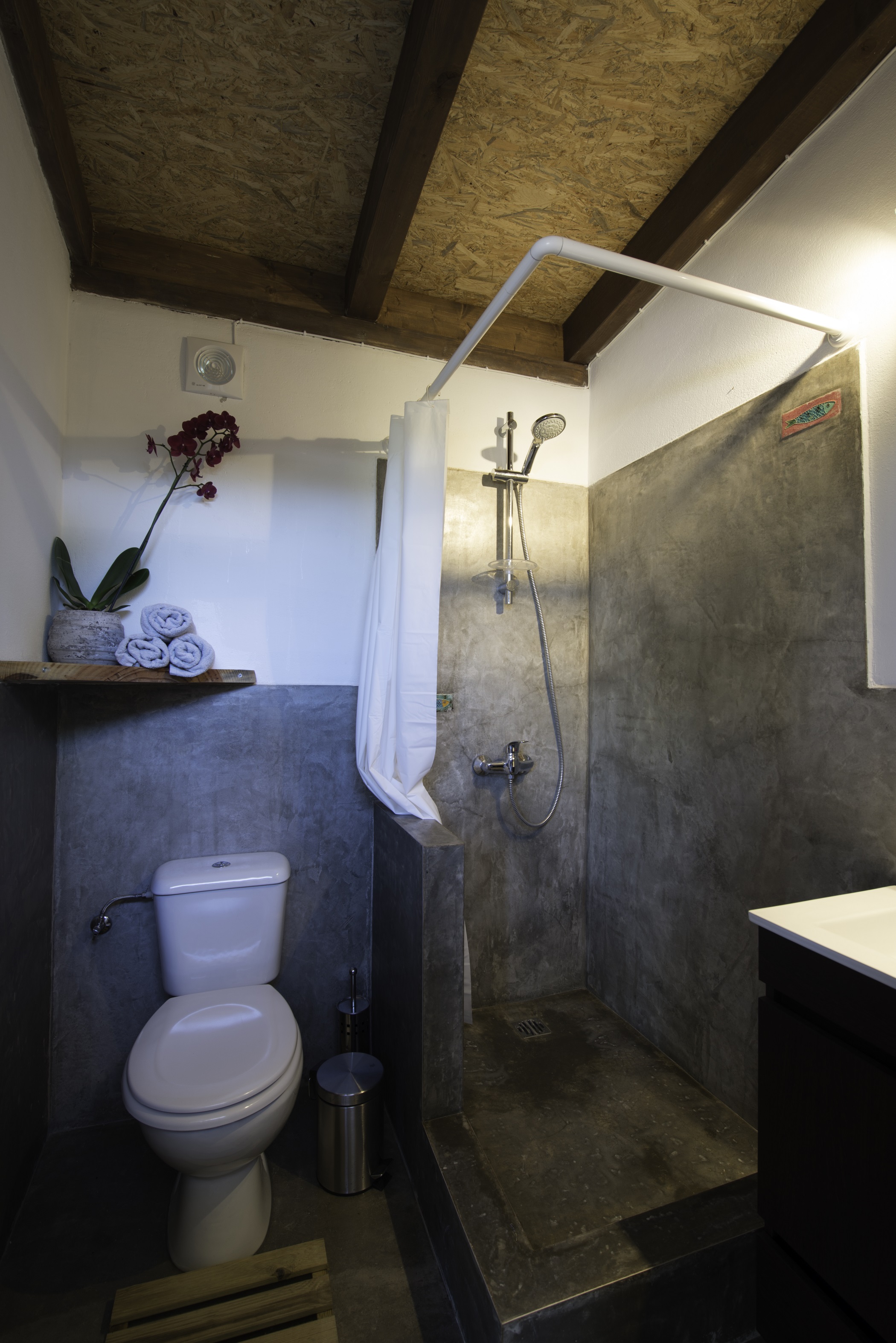 double-room-bath1