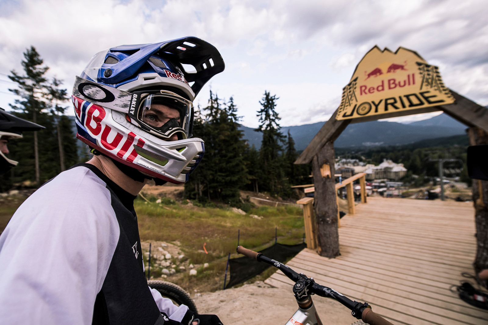 thomas_genon_red_bull_joyride_by_bartek_wolinski